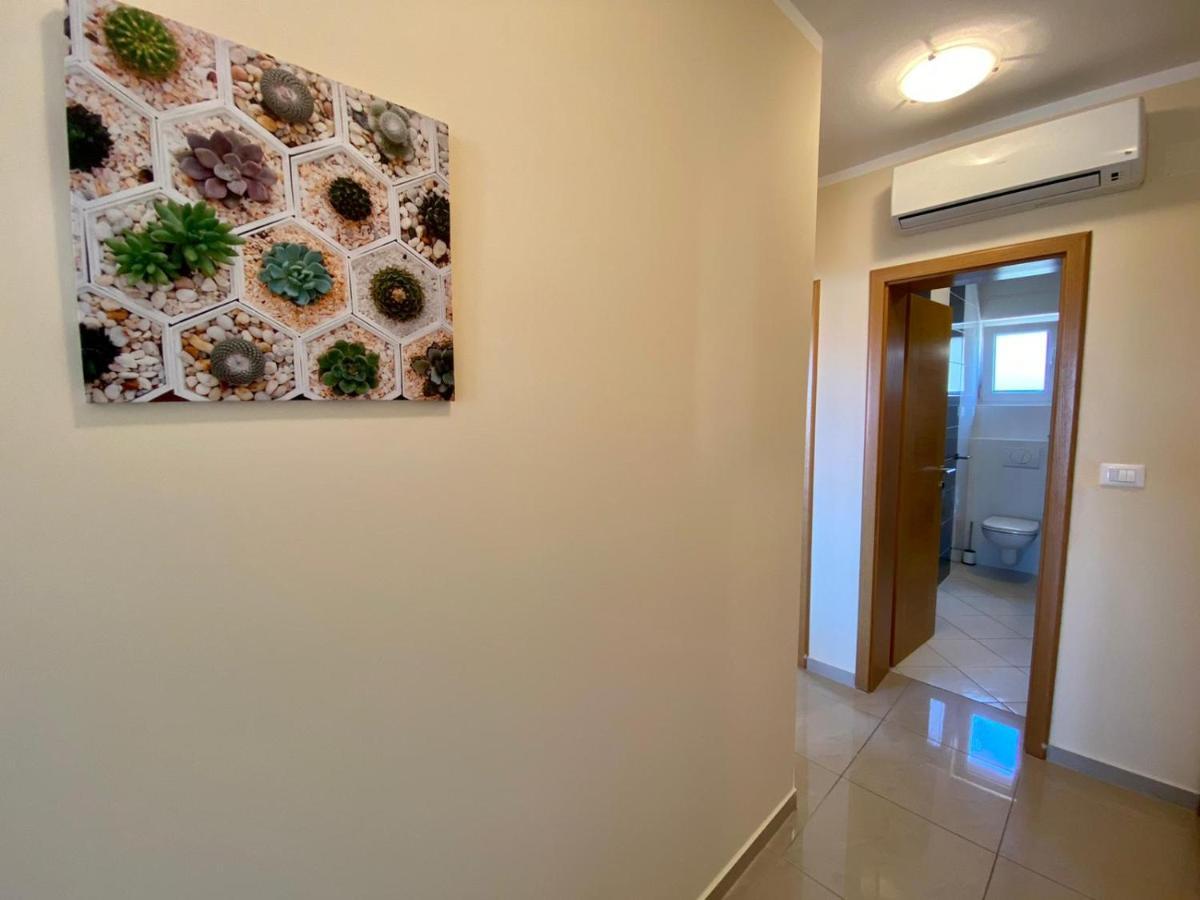Atrium Novalja Appartement Buitenkant foto