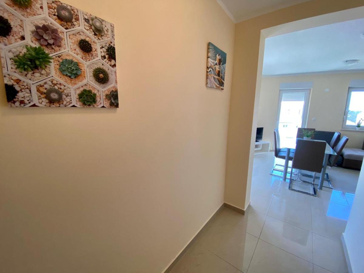 Atrium Novalja Appartement Buitenkant foto