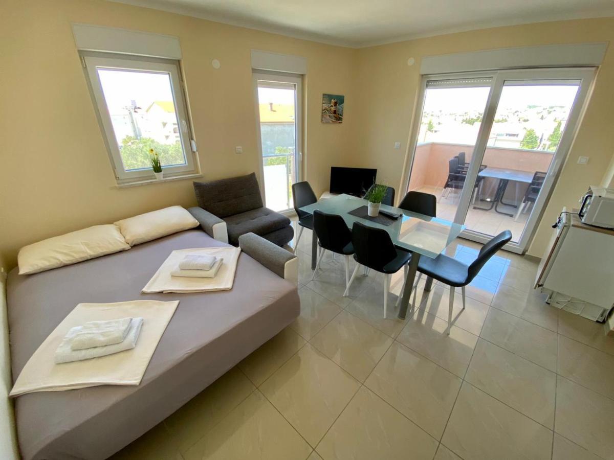 Atrium Novalja Appartement Buitenkant foto